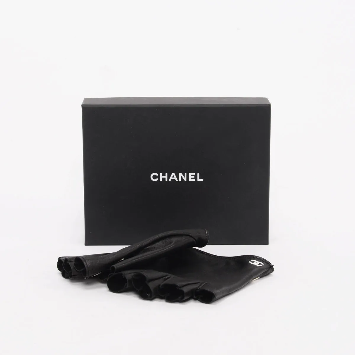 Chanel Black Lambskin Fingerless CHANEL Gloves