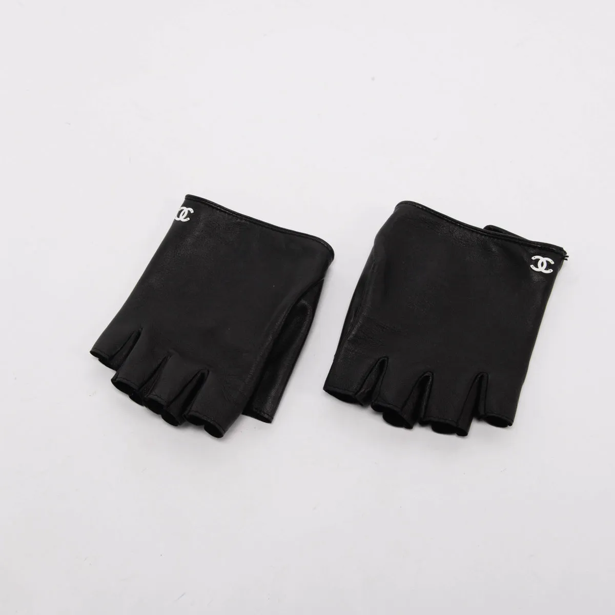 Chanel Black Lambskin Fingerless CHANEL Gloves